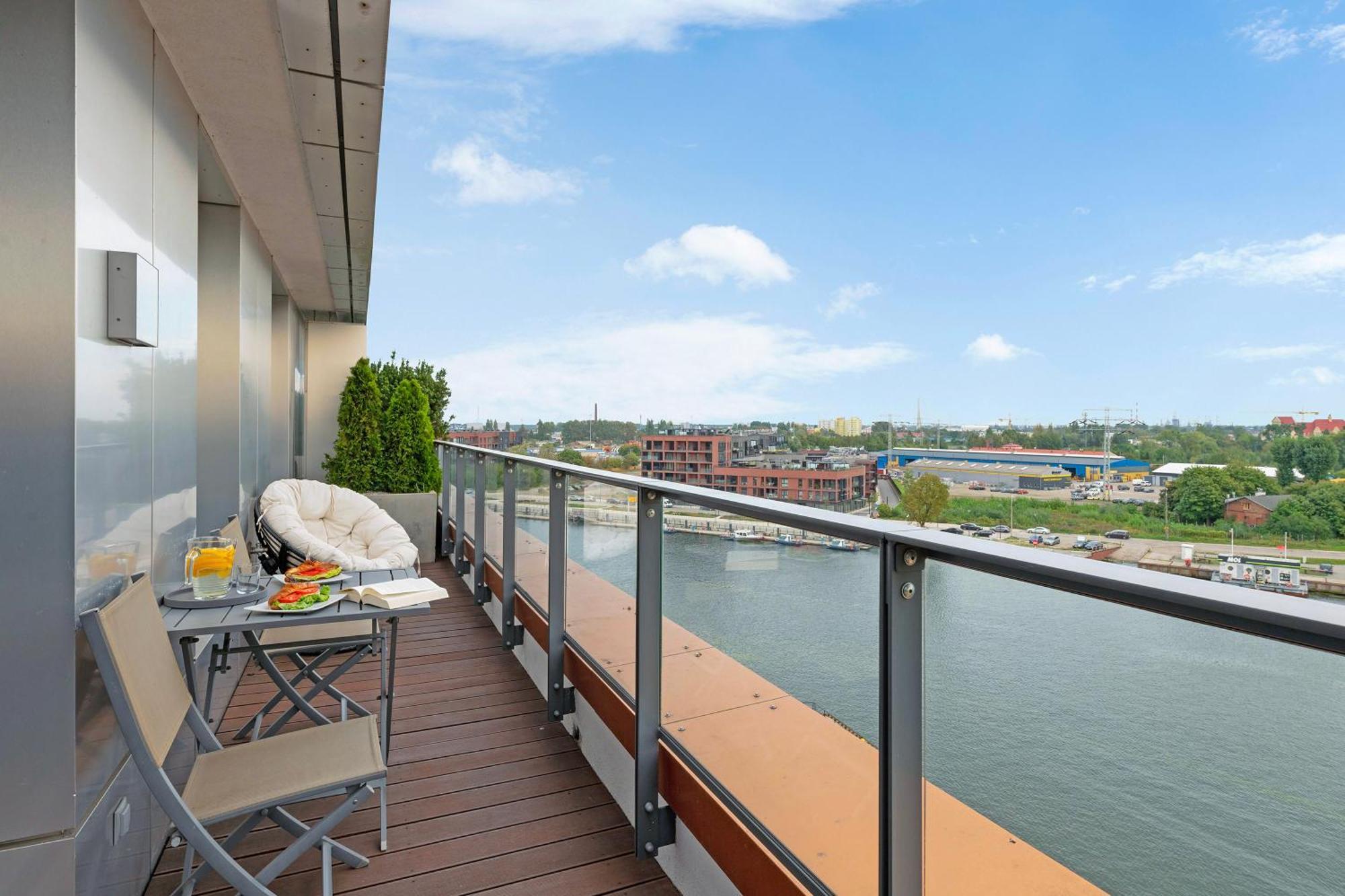 Brabank Riverside By Downtown Apartments Gdansk Bagian luar foto